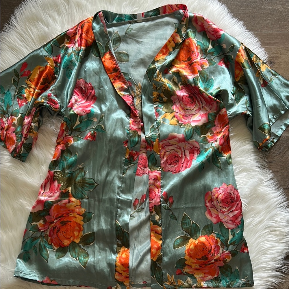 Green Pink Graphic 3/4 Sleeve Robe